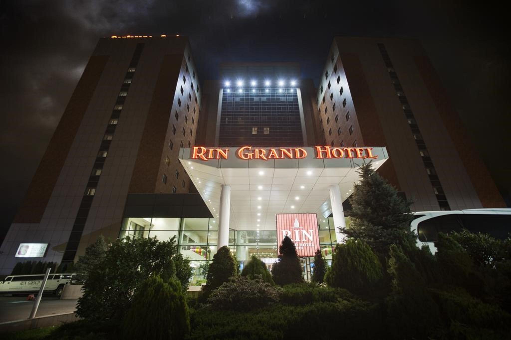 Rin Grand Hotel Bukares Bagian luar foto