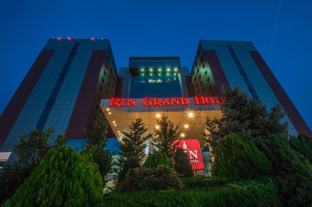 Rin Grand Hotel Bukares Bagian luar foto
